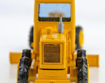 Vintage Gescha Model 3061 Diecast Caterpillar CAT 12F Grader