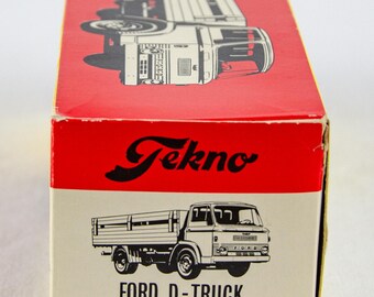 Tekno 915 Ford D-800 Extended Truck Denmark Red 1:43 Scale Diecast