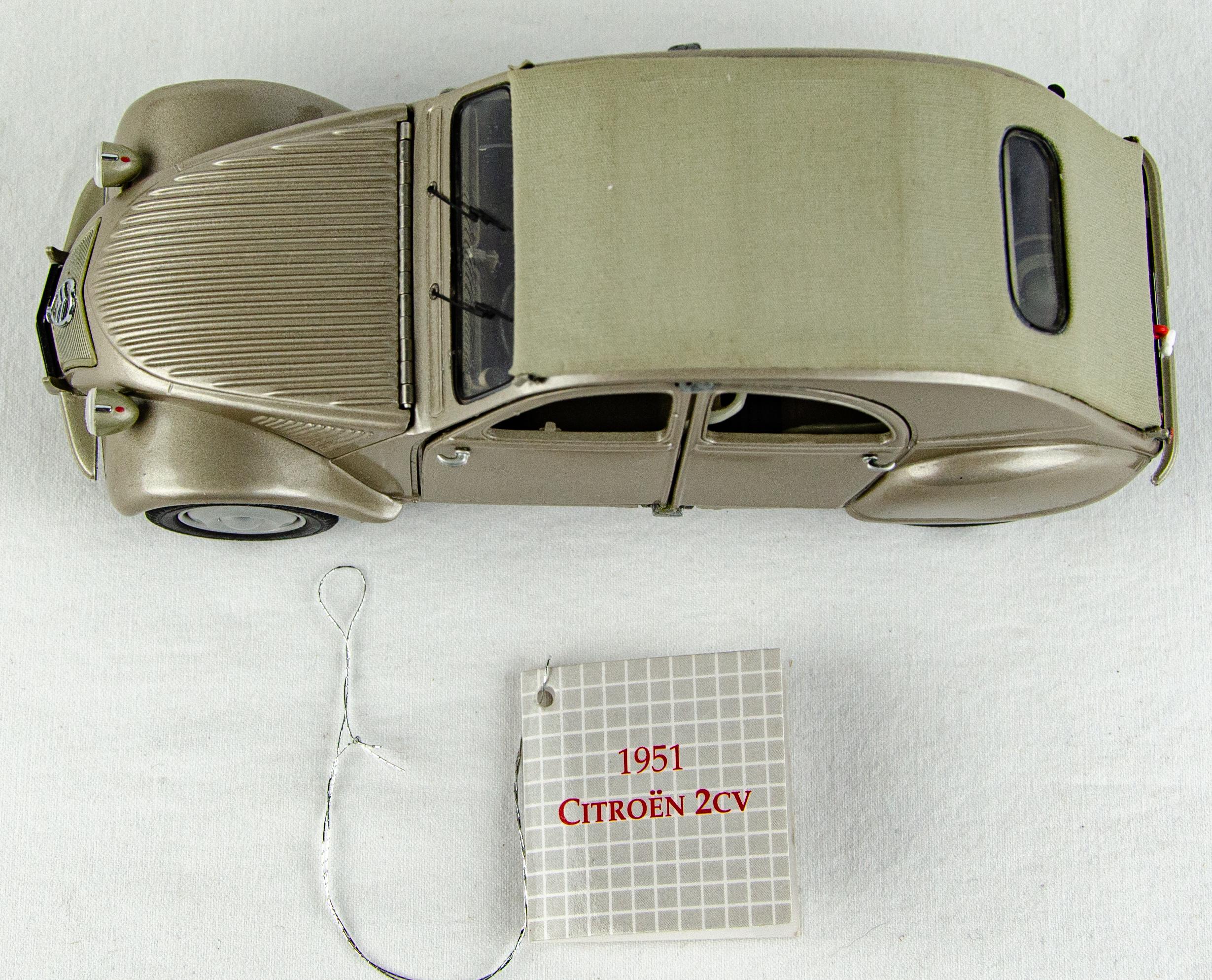 Franklin Mint 1951 Citroen 2CV Silver 1:24 Scale Diecast Model Car