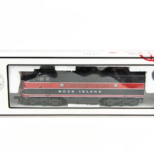 Stewart Hobbies HO F3A Phase II Powered High Fans Rock Island Locomotive