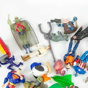 Lote de figuras de ação vintage: Superman, Star Wars, Snoopy, Vingadores, Capitão América imagem 3