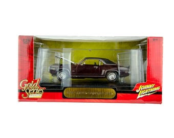 Rare Johnny Lightning Gold Series 1969 Chevy Camaro Z28 1/24 Diecast Car