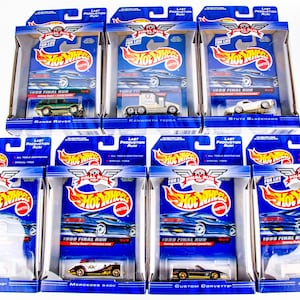 Lote de la última edición de Hot Wheels 1999: Corvette, Range Rover, Mercedes, Kenworth y Real Riders.