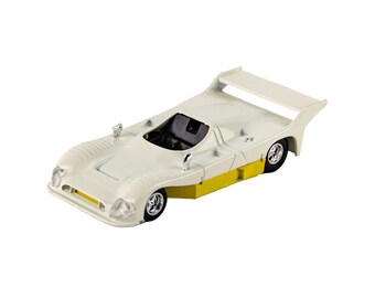 LOT DE 8 voitures miniatures au 1/43 EUR 100,00 - FR