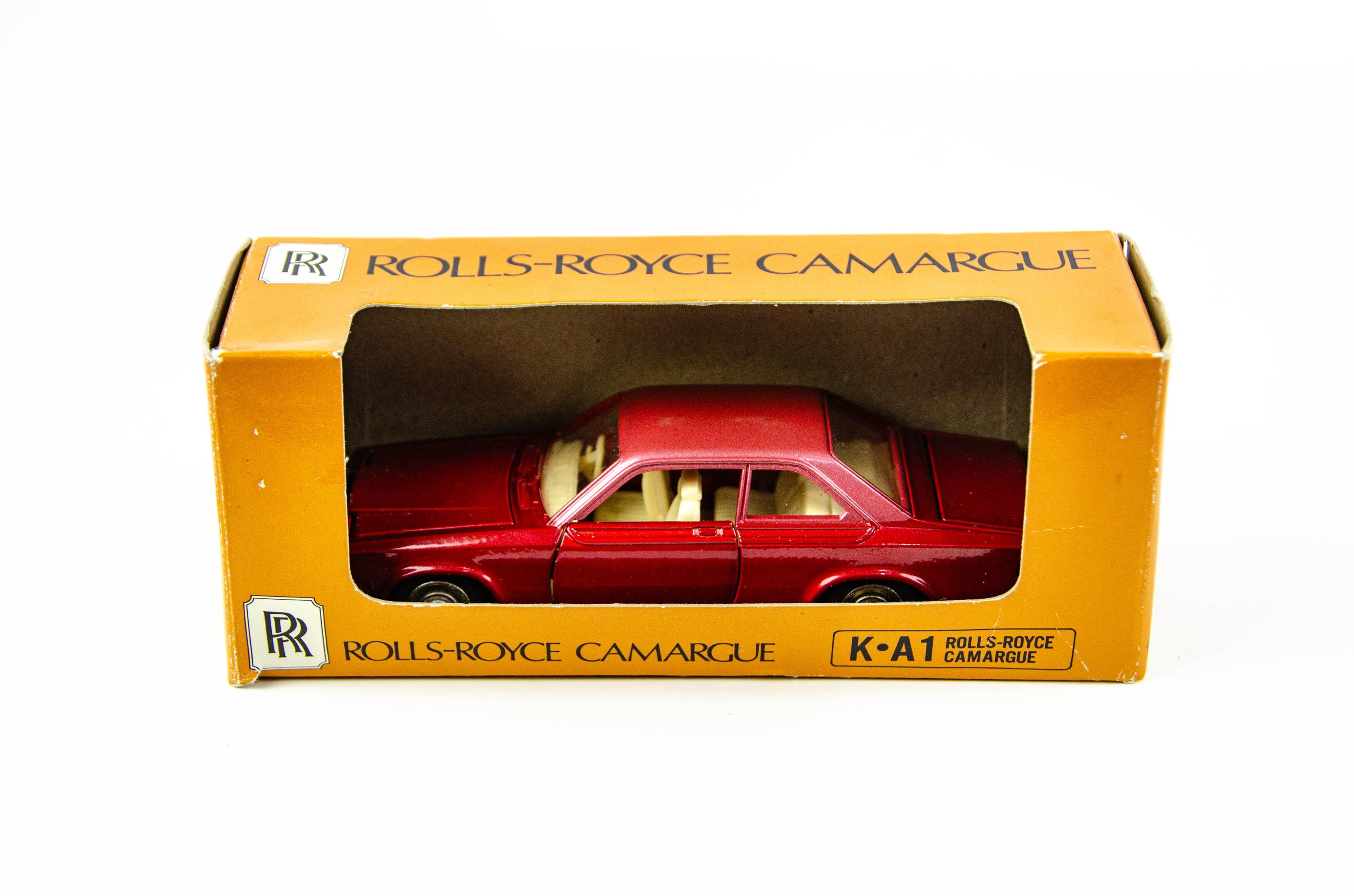 Asahi Japon N°02 1/43 Rolls royce camargue rouge