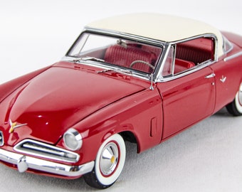 Maisto 1953 hotsell studebaker starliner