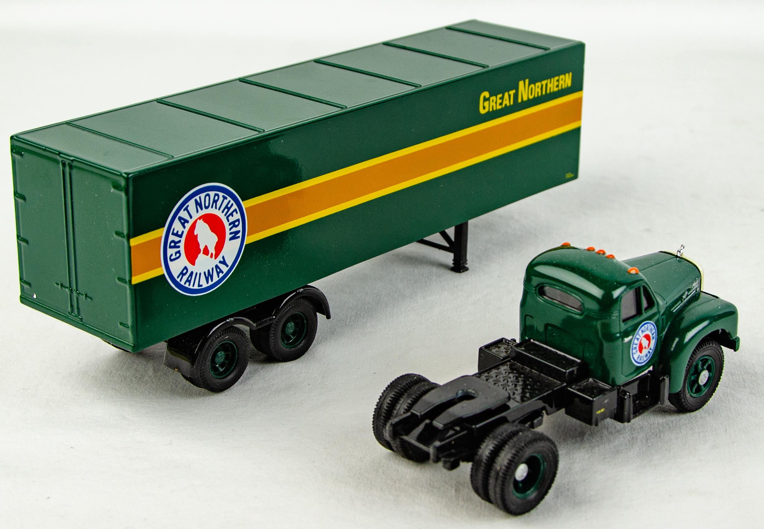 CORGI CLASSICS GREAT NORTHERN トレーラー Corgi Fallen Flags 52301 Great Northern Railway Mack B Semi 1:50