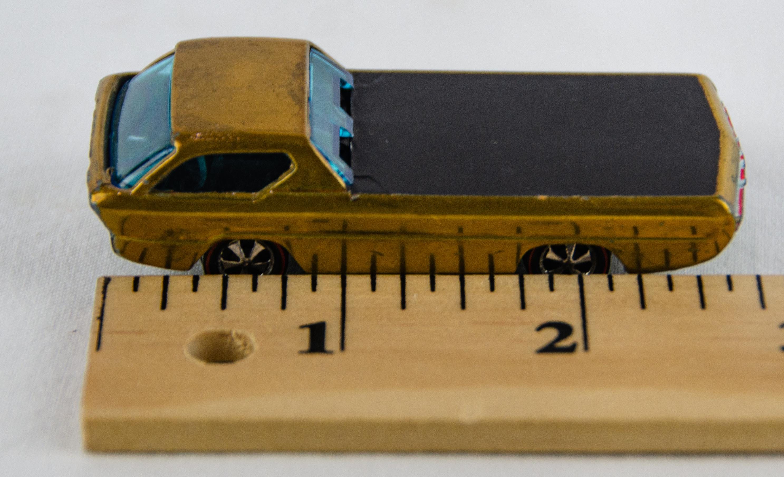 Vintage Hot Wheels 1:64 Scale 1967 Redline Deora Diecast