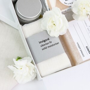 Luxury Organic Letterbox Spa Gift Set sierian fir solid moisturiser