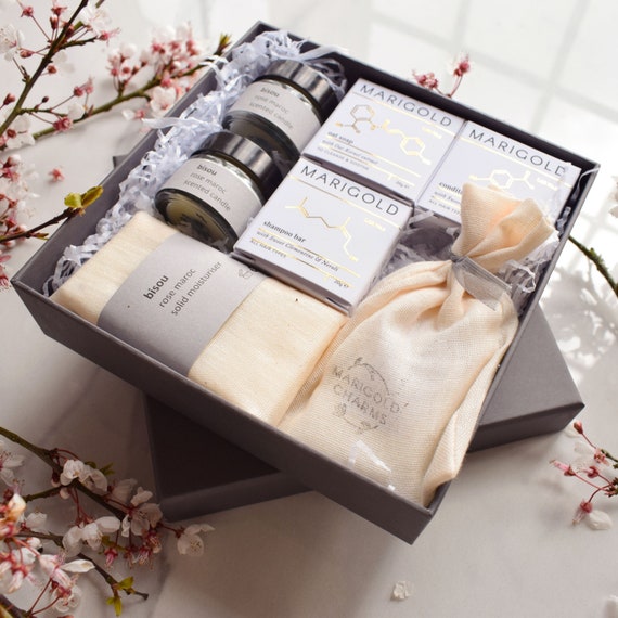 Deluxe Relaxation & Wellness Pamper Gift Set - natural skincare - natural haircare - solid shampoo bar - plastic free