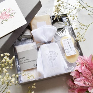 Organic Vegan Skincare Gift Set - Luxury Spa Self-Care Package with Sustainable Products
