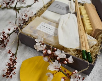 Organic Gardener's Letterbox Gift Set: Handmade Spa Collection for Nature Lovers & Plant Enthusiasts