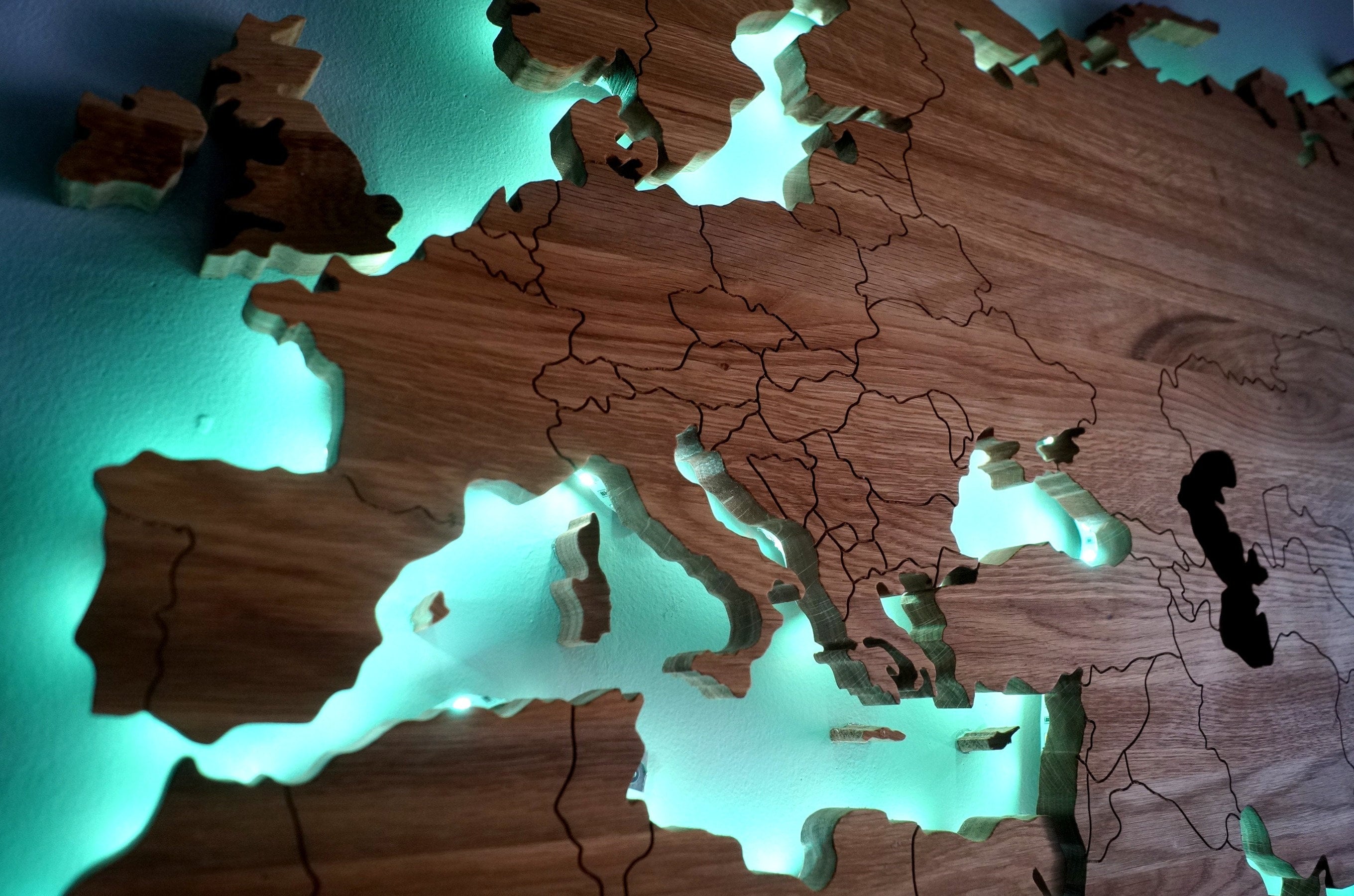 Huge Led illuminated Wooden World Map, Solid Oak, With Borders, Wall