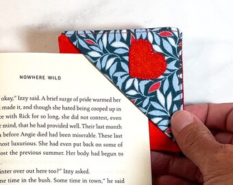 Leaf Bookmark Gift for Mentor, Unique Book Accessories for Woman, Bookish Merch Items, Booktrovert Gift, Heart Fabric Page Marker for Reader