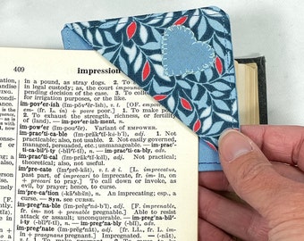 Fabric Corner Bookmark, Booktrovert Gift, Bookish Aesthetic Book Marker, Handmade Unique Reading Decor, Cute Page Marker for Book Lovers