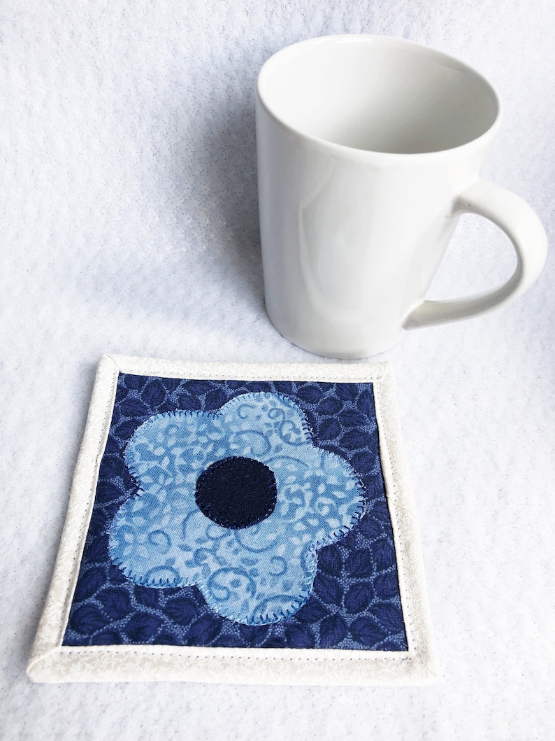 Desk Mat for Drink Coffee Lover Gift Bedside Table Accessory Blue Floral Fabric Coaster Coffee Bar Decor Quilted Mug Rug