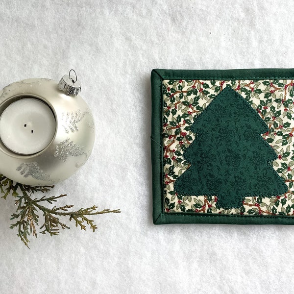 Christmas Coasters for Home Decorating, Quilted Mug Rug, Fun Winter Decor, Drink Coasters for Work Desk, Holiday Bar Cart Accessories