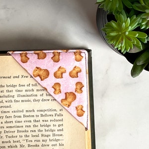 Capybara Bookmark, Fabric Corner Bookmark, Unique Holiday Gifts for Booktrovert, Bookish Merch, Bookmarker for Pages, Handmade Bookmark