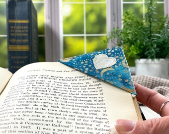 Corner Bookmark, Celestial Bookmark, Bookmark Corner for Woman, Book Page Marker, Valentines Gift Idea for Reader, Blue Moon Theme Item