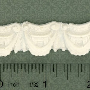 Dollhouse Miniature Decorative Trim Molding by Unique Miniatures