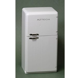 Dollhouse Miniature Retro 1950&#39;s Refrigerator in White by Town Square Miniatures