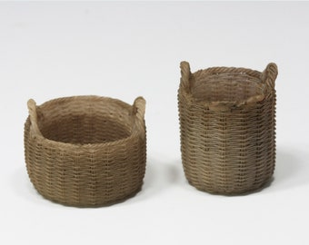 Dollhouse Miniature 1:12 Scale Set of 2 Round Baskets by Town Square Miniatures