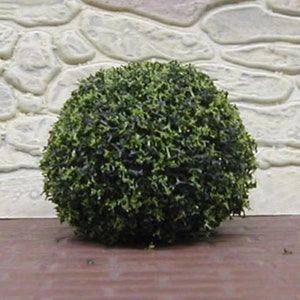 Dollhouse Miniature Set of 2 Green Landscaping Bushes