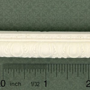 Dollhouse Miniature Fancy Crown Molding by Unique Miniatures