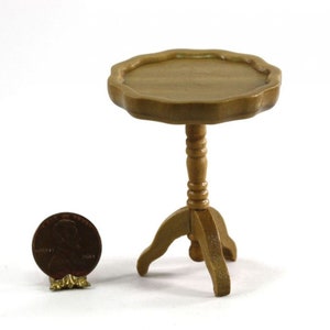 Dollhouse Miniature Oak Wood Round Pie Crust Table