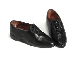 Dollhouse Miniature Men's Dress Shoes in Black