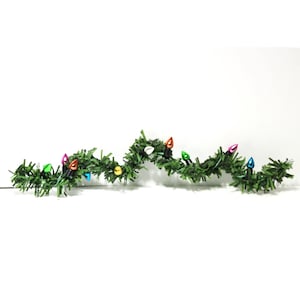 Dollhouse Miniature Christmas Holiday Green Garland with Lights
