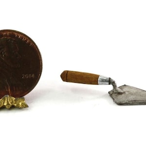 Dollhouse Miniature 1:12 Scale Mason&#39;s Brick Trowel by Sir Thomas Thumb