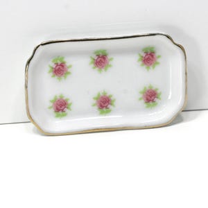 Dollhouse Miniature Large Platter in Gold Trimmed Ceramic with Roses JI216
