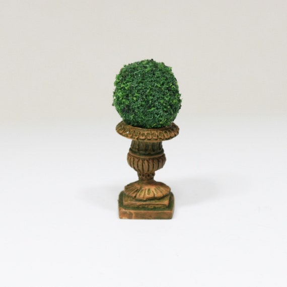 Dollhouse Miniature Artisan HALF Scale 1:24  Chair Green Dot 