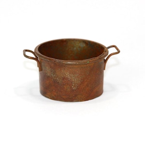 Dollhouse Miniature Aged Rusty Look Metal Tub with 2 Handles