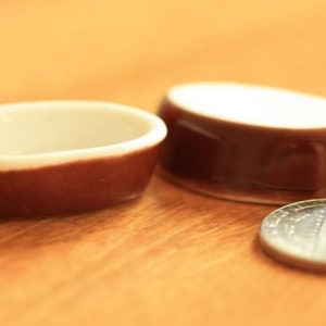Dollhouse Miniature Set of 2 Brown and White Casserole Dishes