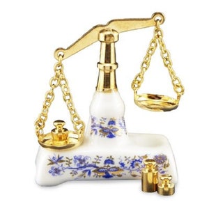 Dollhouse Miniature Blue Onion Porcelain Base Balance Scale w/Weights by Reutter Porcelain