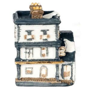 Dollhouse Miniature Manor House by Falcon Miniatures
