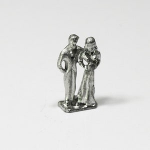 Dollhouse Miniature Happy Couple Statue in Unfinished Pewter Metal
