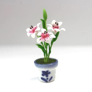Dollhouse Miniature White Asiatic Lily in a Blue and White Pot by Miniatures World