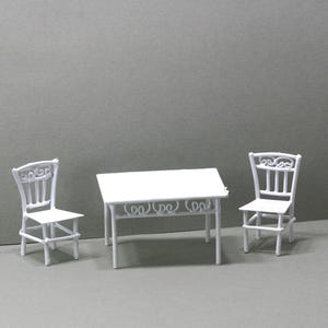 Dollhouse Miniature 1:24 Scale Wire Outdoor Table and 2 Chairs Set