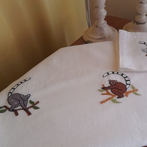 Lemurs, pretty embroidered white tablecloth and 6 napkins, cotton with animal embroidery - bought in France - 226 X 145 cm cloth, serviettes