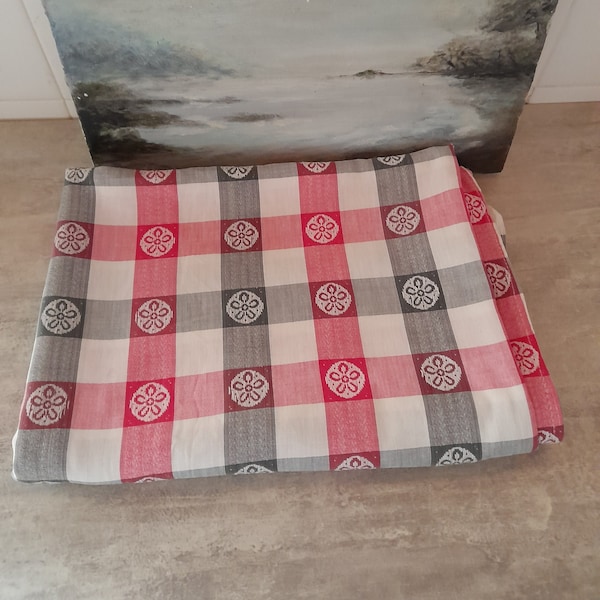 Jolie nappe à carreaux - Style basque -175 x 130 cm, polyester coton, gris, rouge, blanc