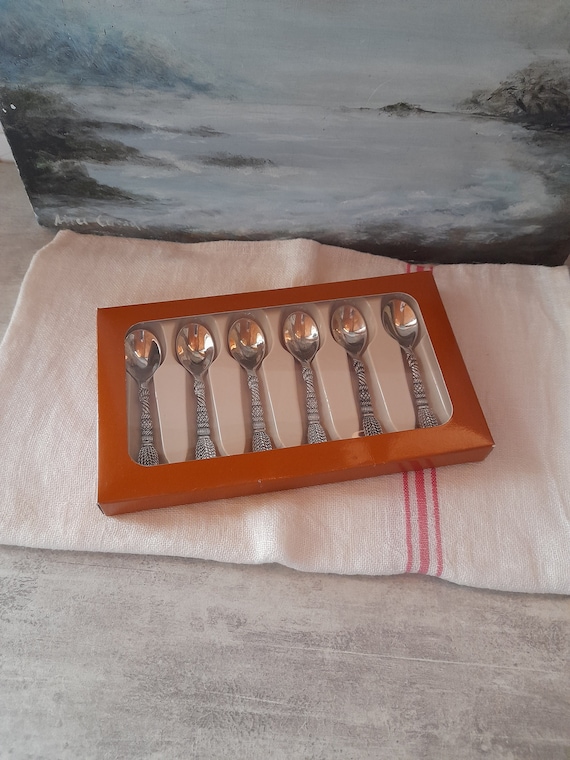 Lot De 6 Petites Cuillères à Café Rétro – Métal Argenté Sculpté, Strass, 11 Cm