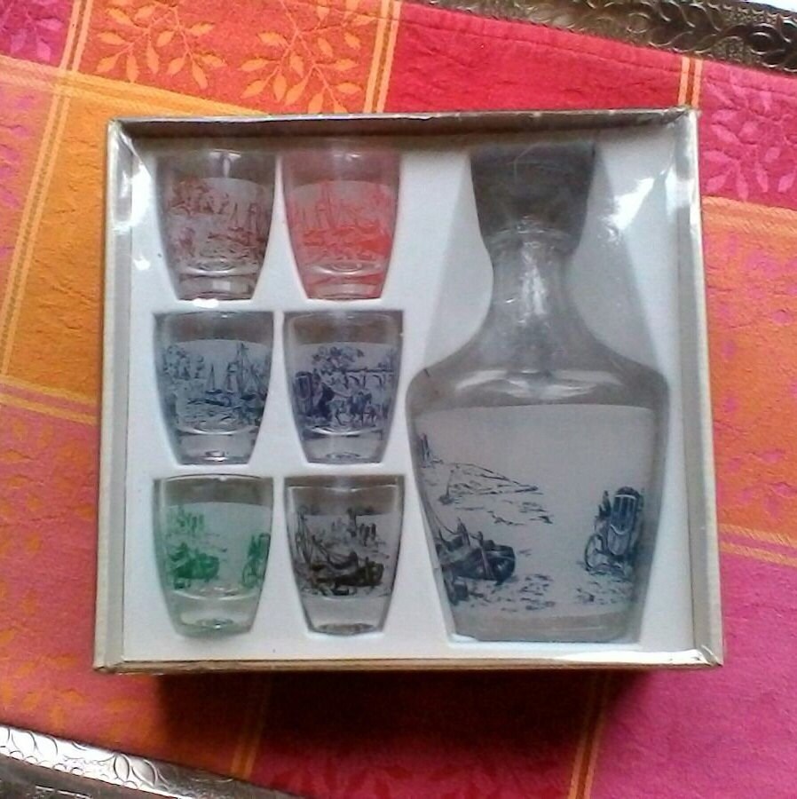 Ensemble de Liqueur Luminarc - Carafe en Verre Vintage Français et 6 Verres Dans Leur Boîte d'origin