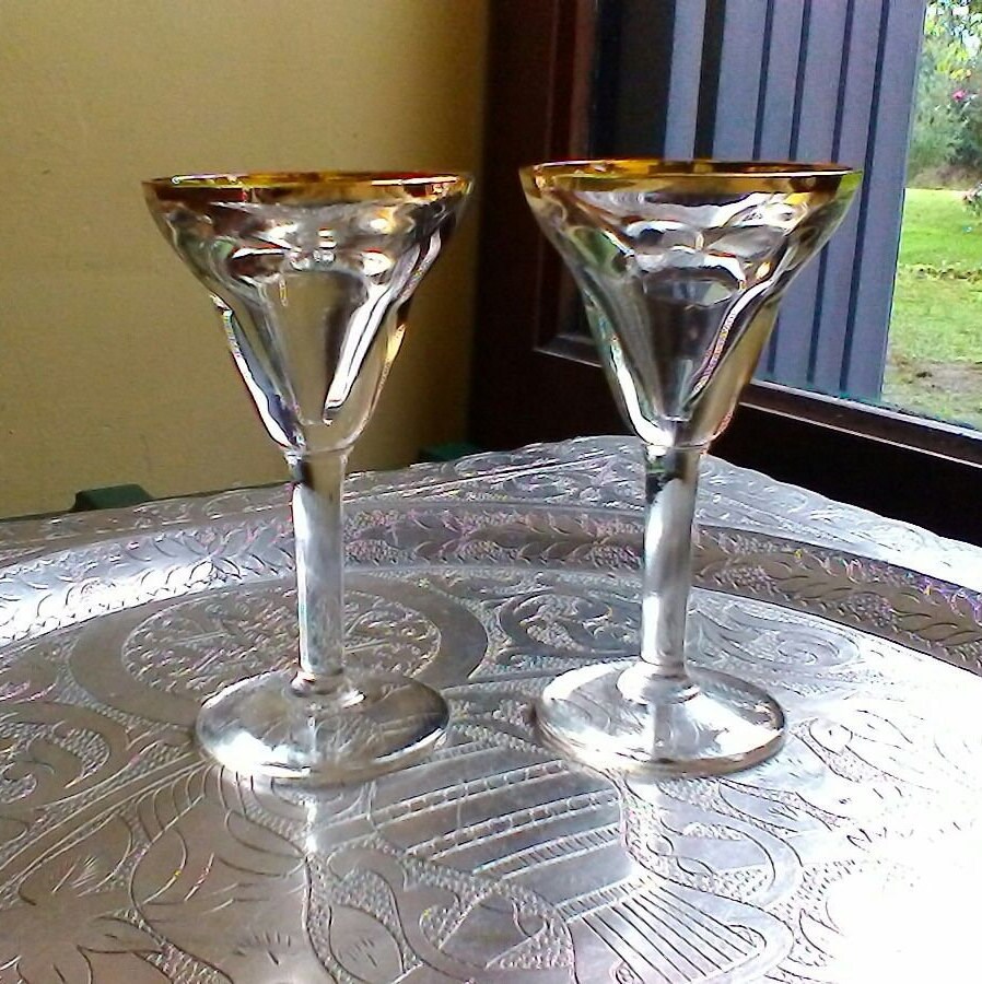 Une Paire de Beaux Verres Sherry à Tige - Shot ou Liqueur Or Bordé et Lourd