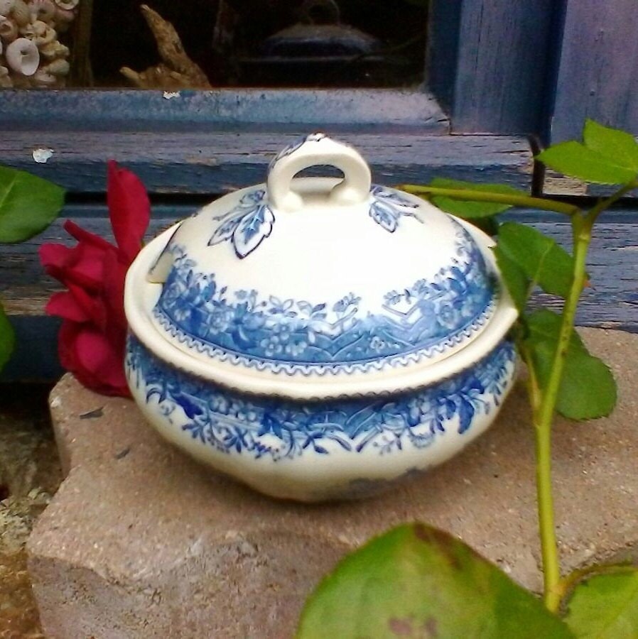 Belle Cuvette de Sucre Bleue et Blanche - Villeroy Cru Boch Burgenland Fait en Allemagne