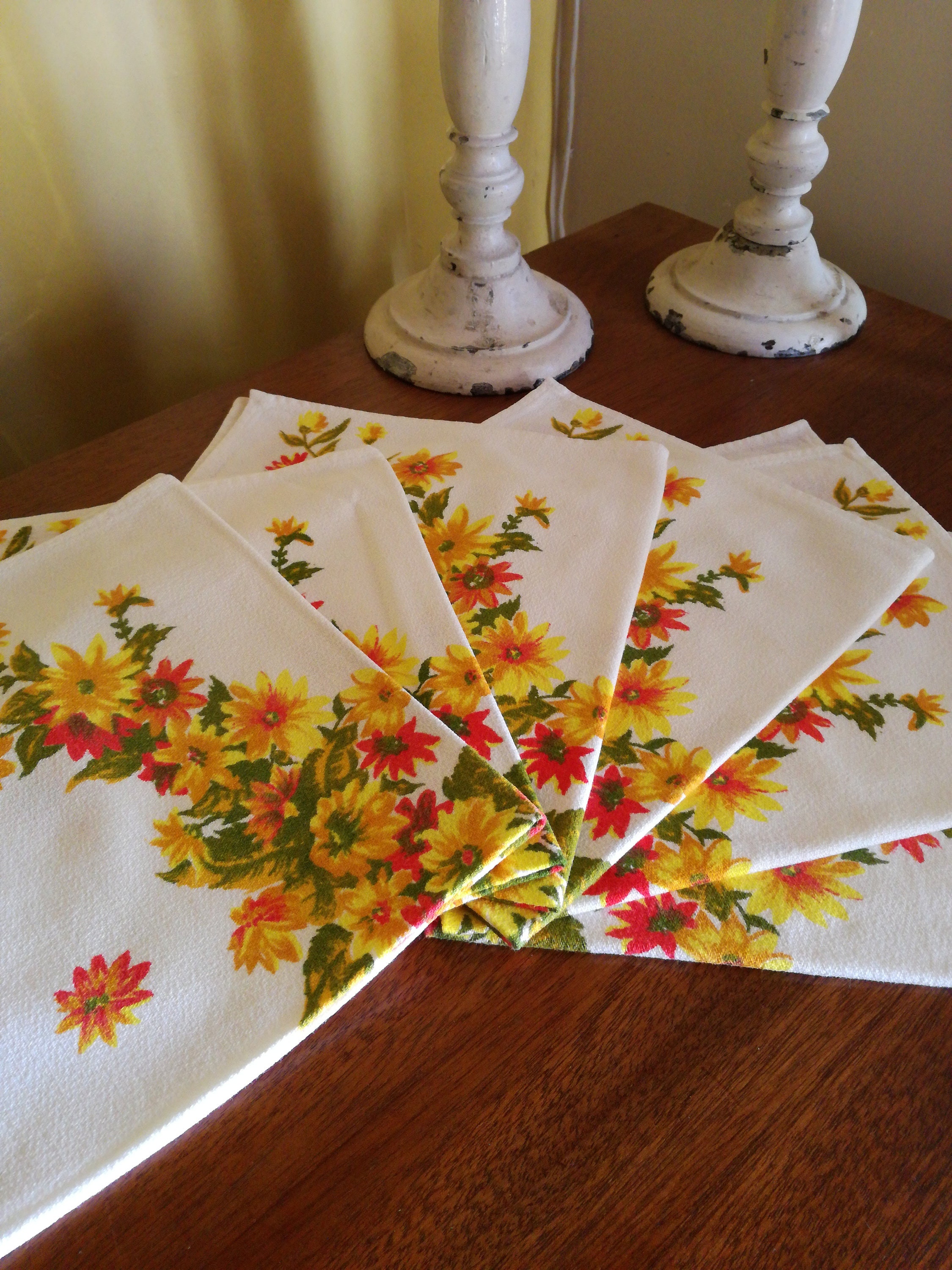 Six Jolies Serviettes Florales - de Table Vintage Français, 47 X 41 cm, Fleurs Jaunes et Oranges, Ma