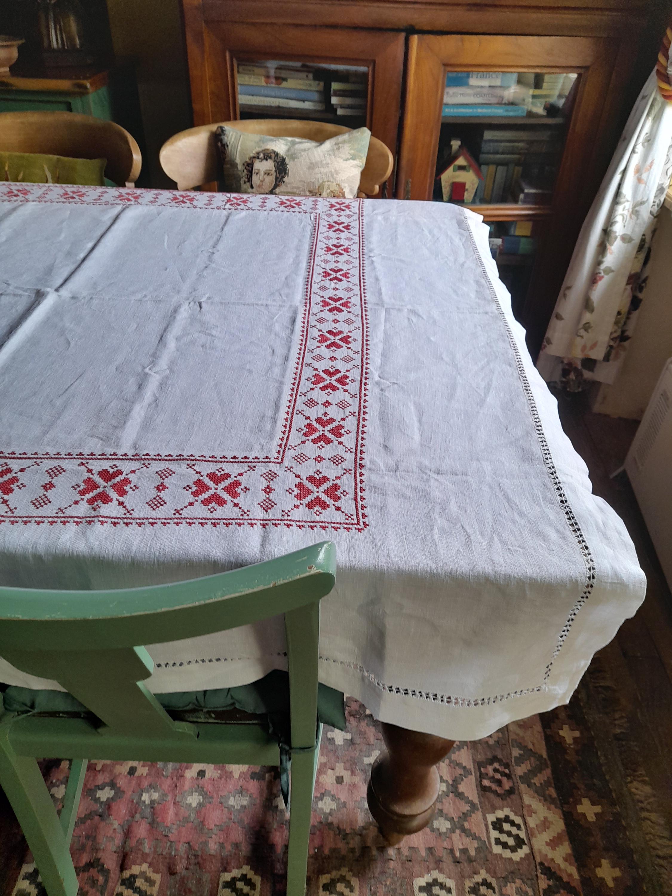 正方形のフランス刺繍テーブルクロス - 約 145 cm 正方形 - Sia