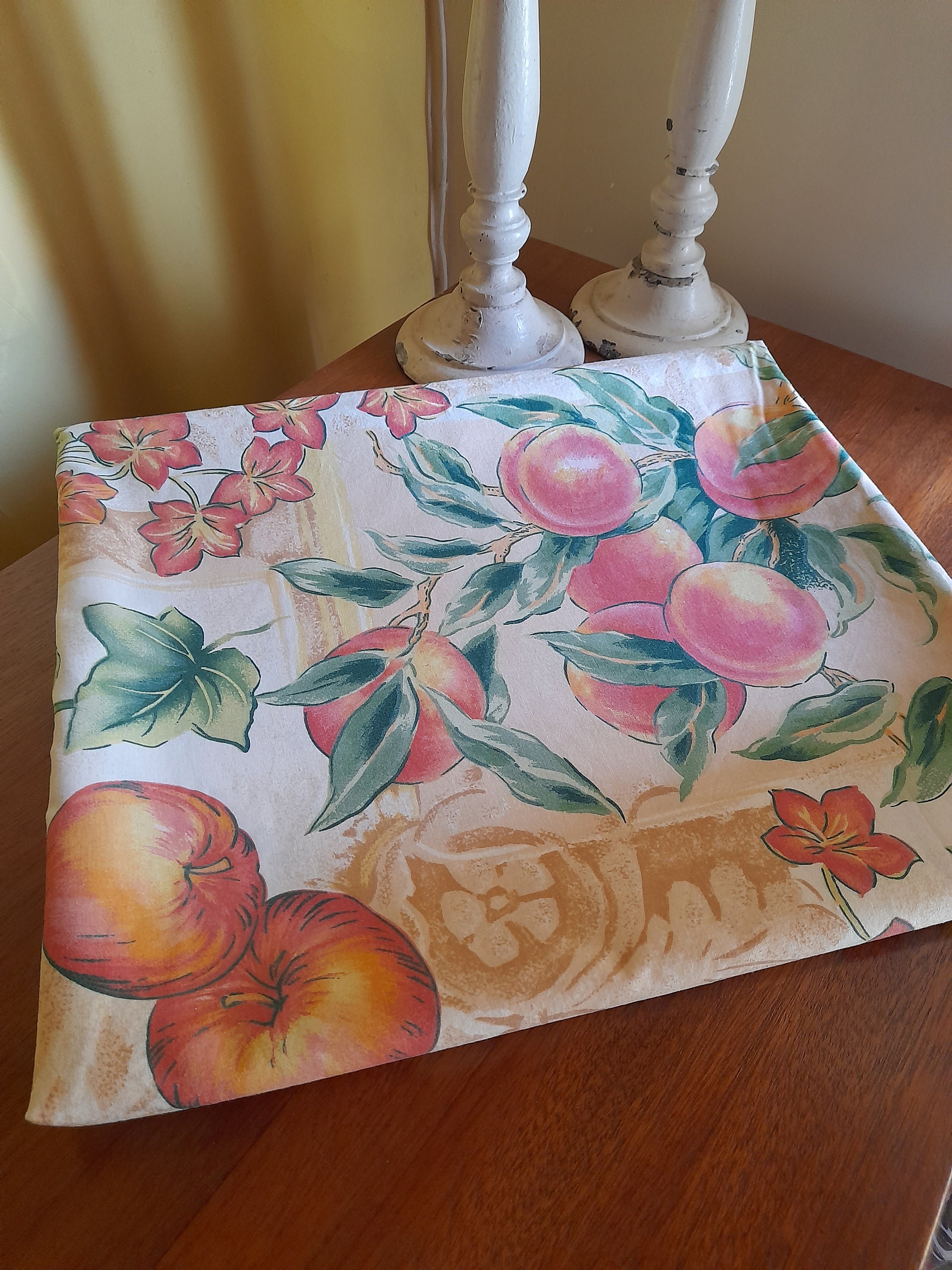 Grande Et Jolie Nappe